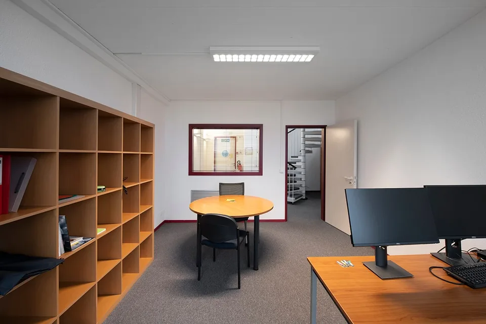 430m2 di uffici al 3° piano (con terrazza) del CTN 12 a Plan-les-Ouates – foto 11 di 12