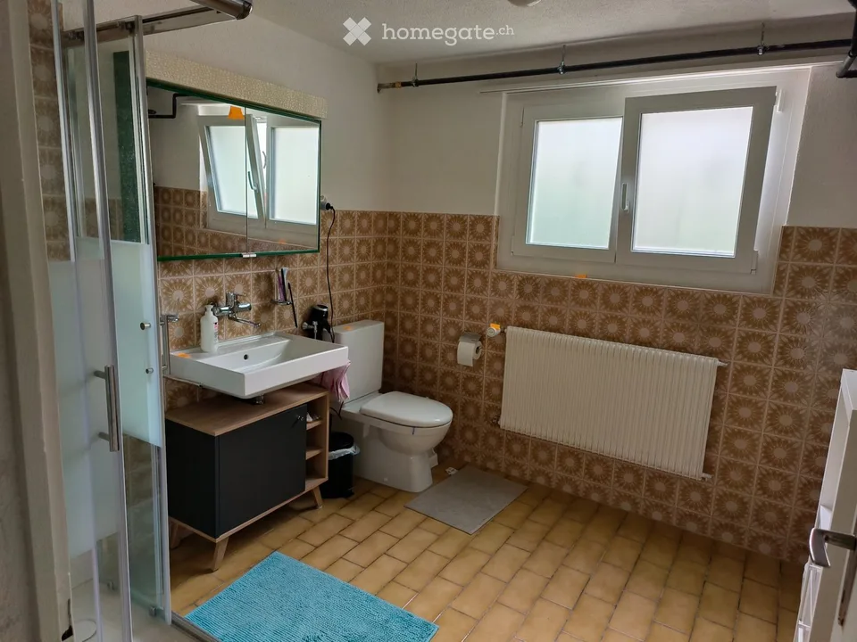 Möbliertes Zimmer in EFH per 1. Oktober 26