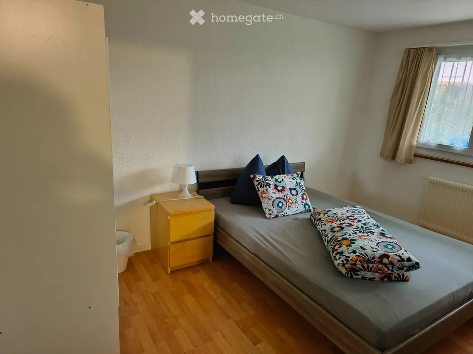 Möbliertes Zimmer in EFH per 1. Oktober 26