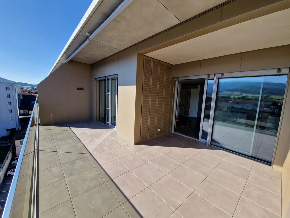 Superbe attique neuf 3.5 pièces avec grande terrasse – Delémont centre