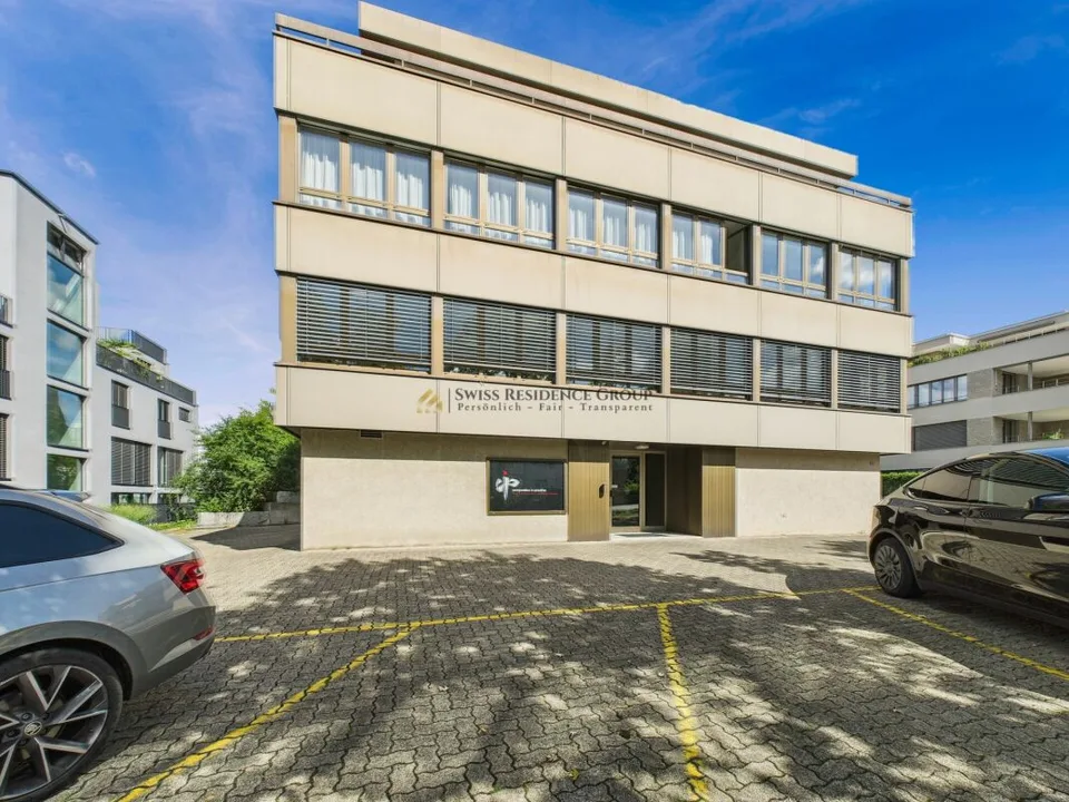 Bureau représentatif au cœur de Bülach