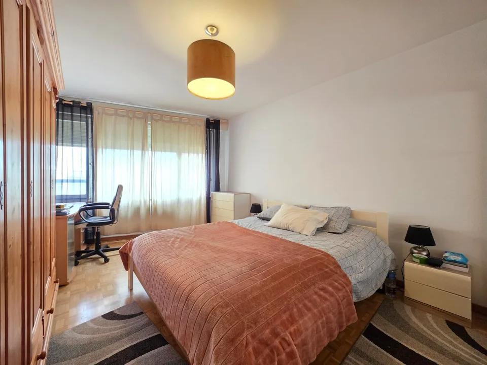 Wohlerhaltenes, helles 3-Zimmer-Apartment in La Chaux-de-Fonds! – Foto 11 von 13