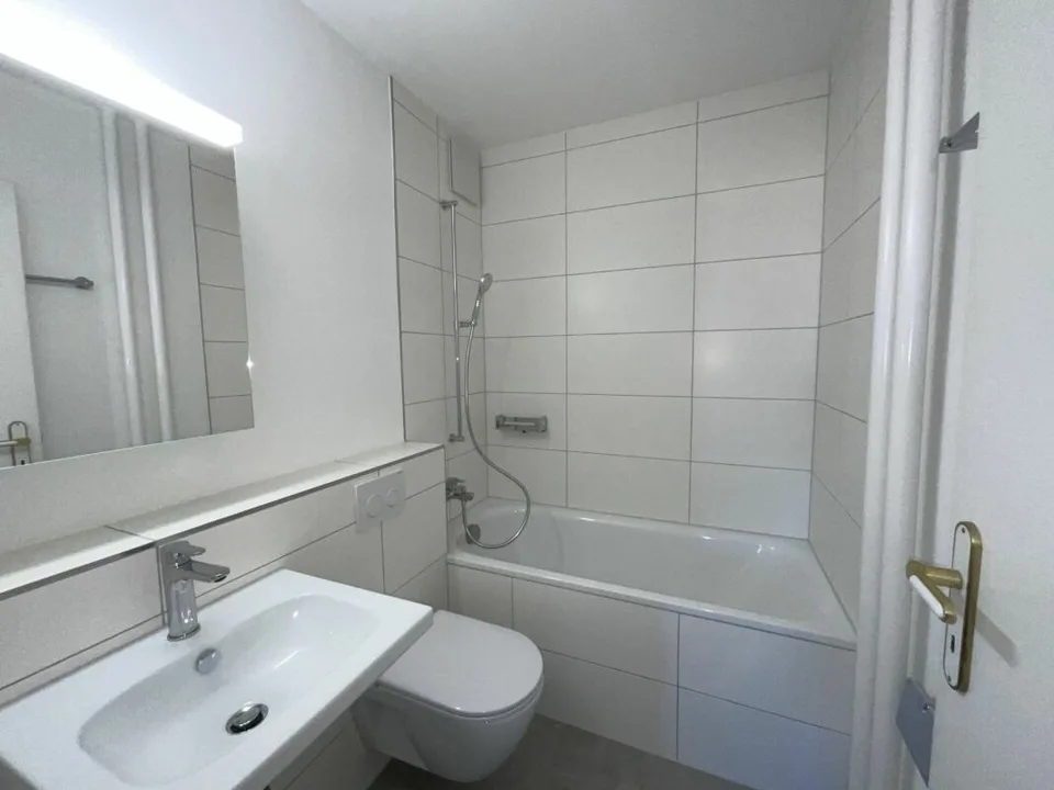 Delizioso appartamento di 4 locali con bagno e cucina nuovi
