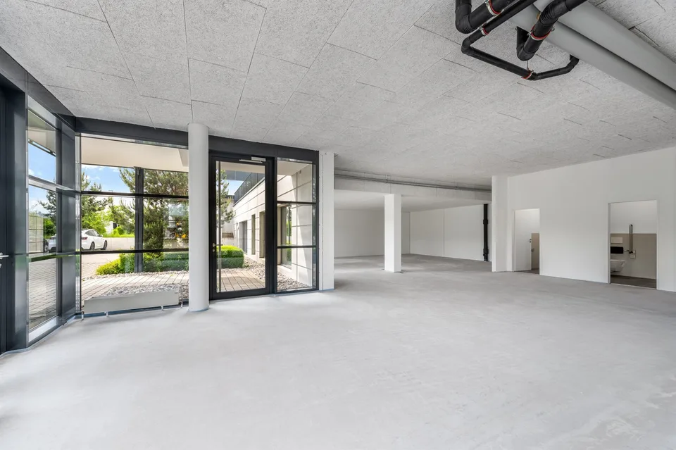 Office or retail space in the modern Sennenwies development