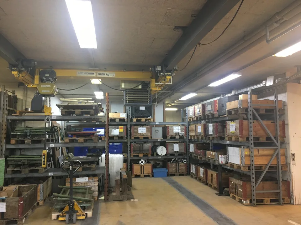 Attractive commercial space in optimal location!