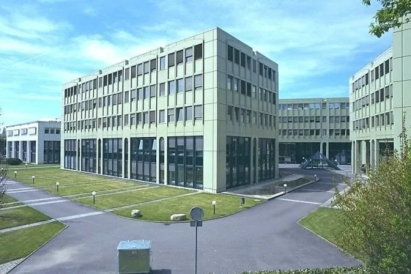 Parkplatz in Innenhof zu vermieten