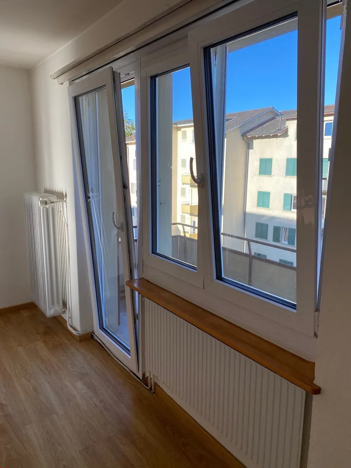 Helle, hübsche 3.5 Zi Wohnung - per 1.10.