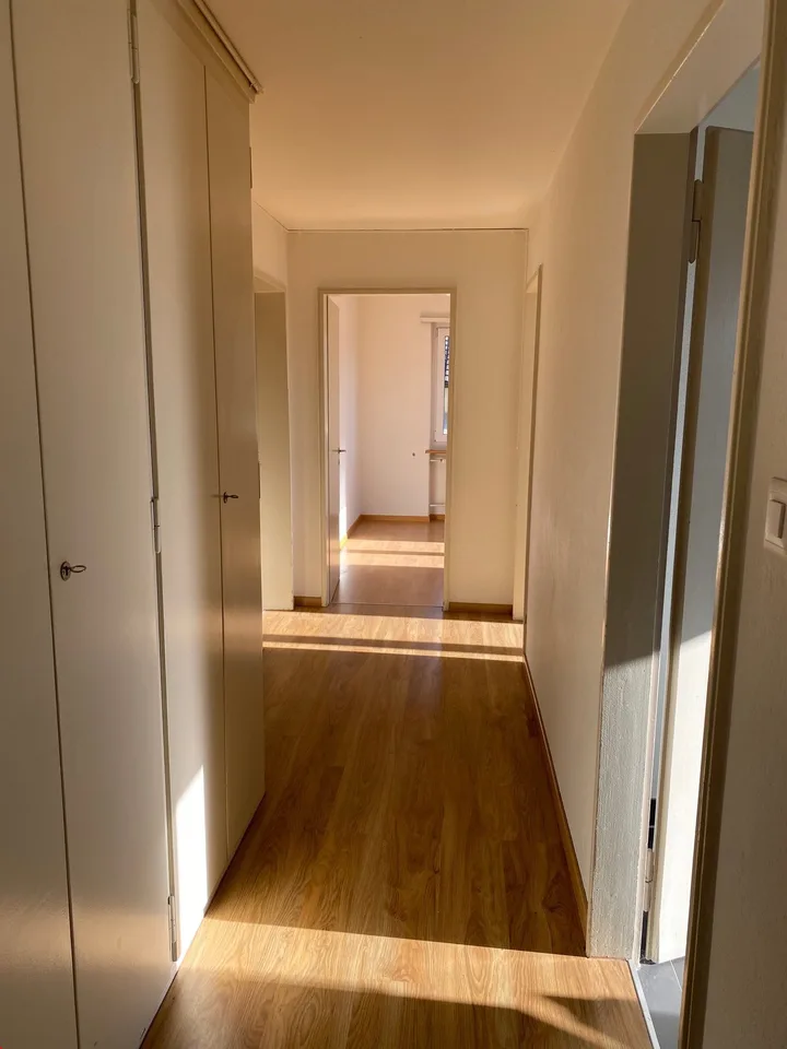 Helle, hübsche 3.5 Zi Wohnung - per 1.10.