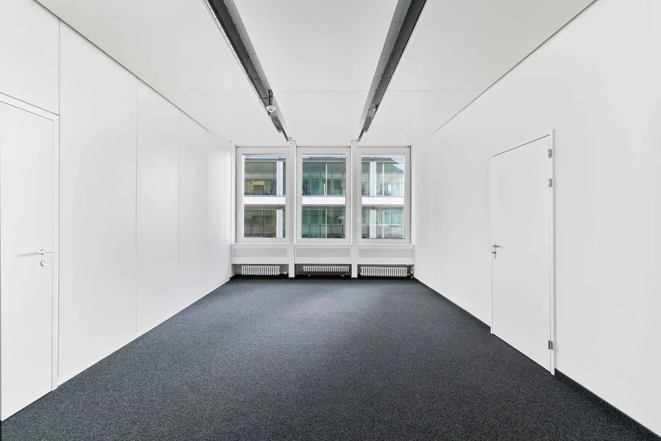 Praktisches Kleinbüro am Bahnhof Glattbrugg