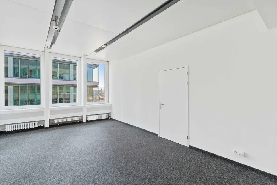 Praktisches Kleinbüro am Bahnhof Glattbrugg