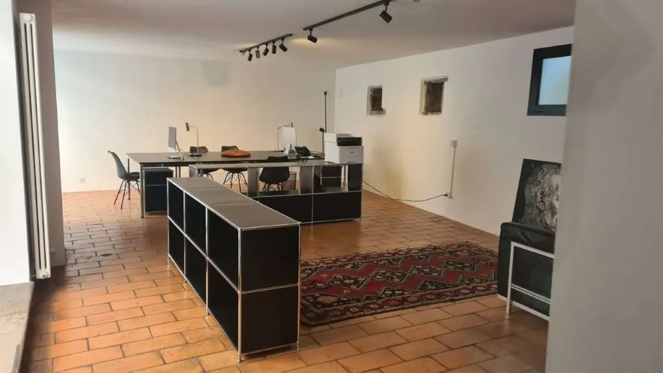 MENDRISIO: BUREAU LUMINEUX AU CENTRE - Palazzo Pollini – photo 6 sur 7