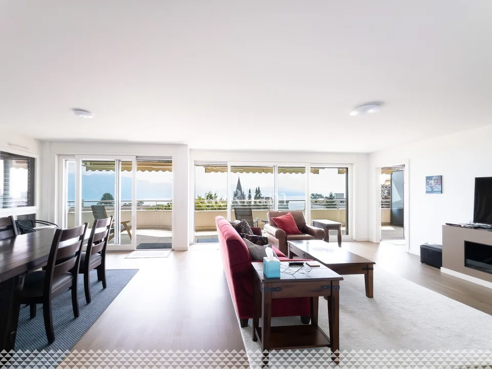 Prächtige 5.5-Zimmer-Wohnung mit Seeblick!