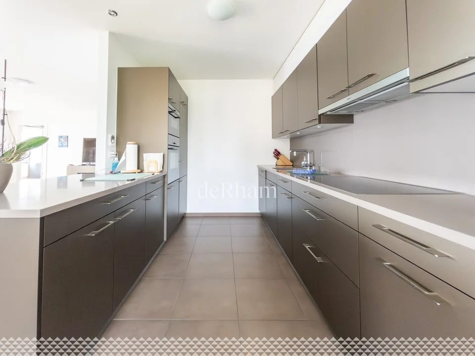 Prächtige 5.5-Zimmer-Wohnung mit Seeblick!