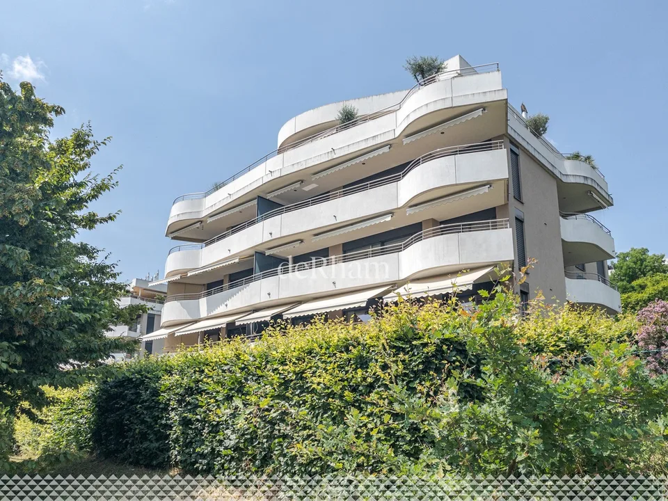 Magnifique appartement de 5.5 pièces avec vue lac!