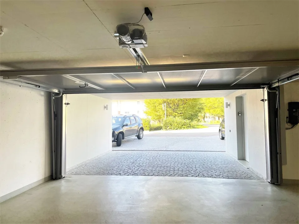 Schöne Fläche mit vielfältigem Nutzungsmöglichkeiten in einer gehobenen Residenz in St-Sulpice