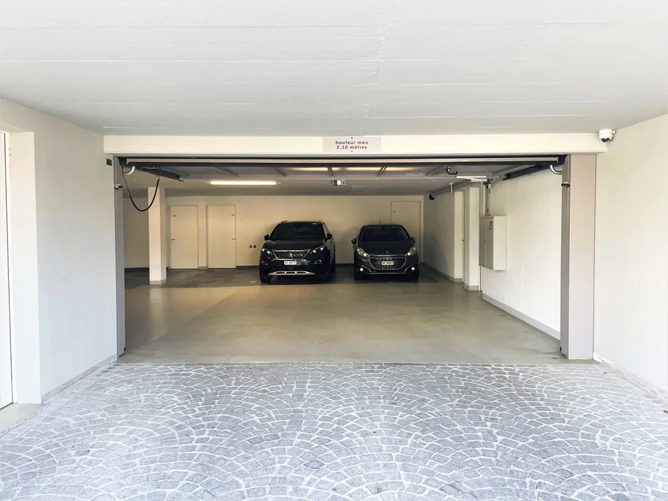 Schöne Fläche mit vielfältigem Nutzungsmöglichkeiten in einer gehobenen Residenz in St-Sulpice