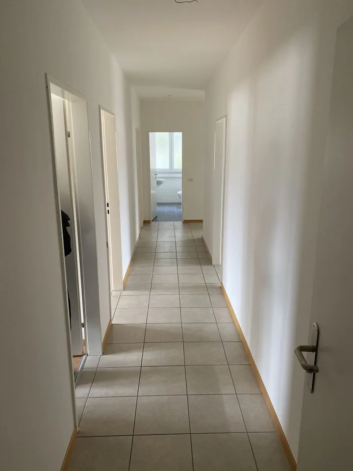 Appartement spacieux 4.5 pièces avec vue imprenable sur les montagnes à Biasca – photo 8 sur 11