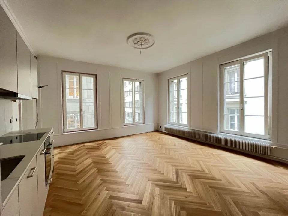 Appartement de 2,5 pièces complètement rénové dans la vieille ville de Burgdorf