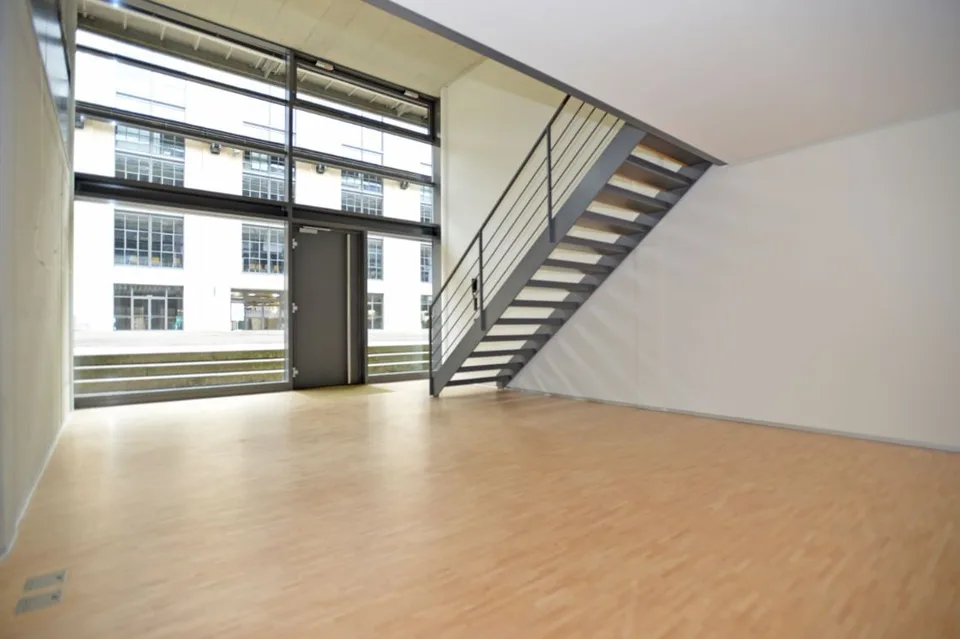 Arbeiten mitten im Areal Kranbahn – Foto 8 von 13