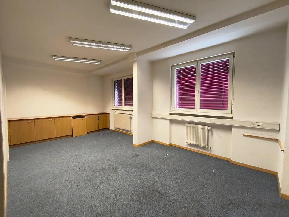 À louer à Sion : bureaux flexibles et visibles de 178 m² – photo 8 sur 11