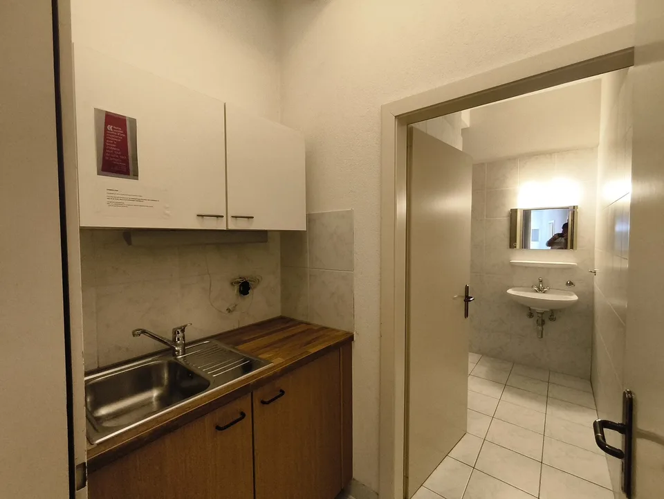 À louer à Sion : bureaux flexibles et visibles de 178 m² – photo 10 sur 11