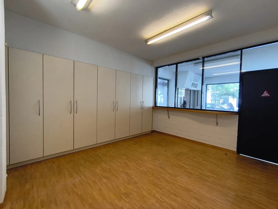 Zu vermieten in Sion: flexible und sichtbare Büros von 178 m²