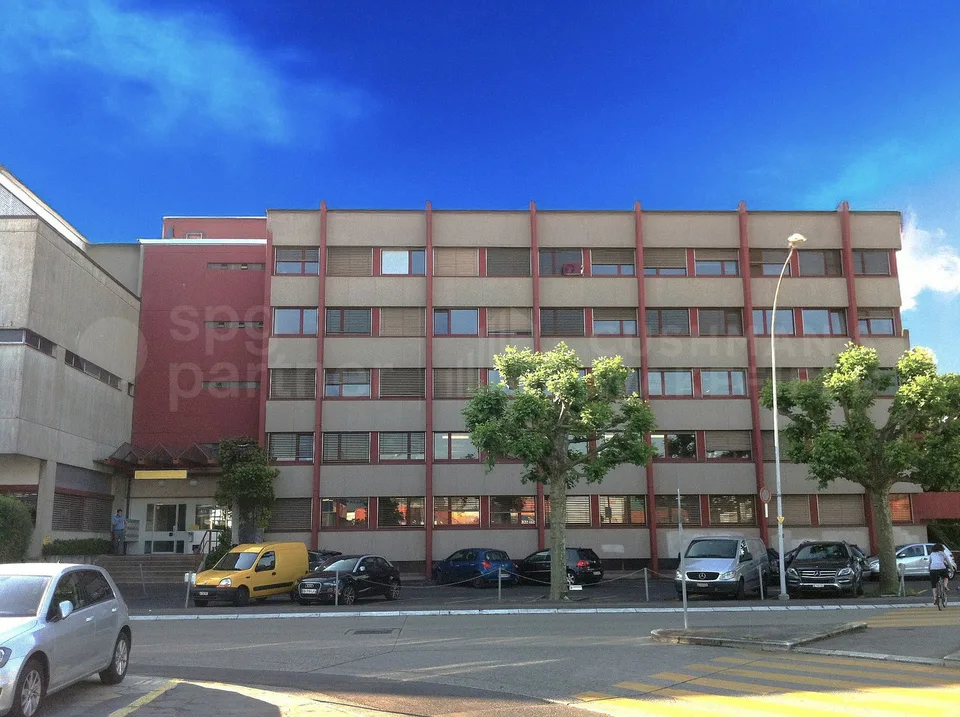 Jeunes 23 - Dépôt logistique au rez-de-chaussée de 2?500 m², La Praille – photo 12 sur 12
