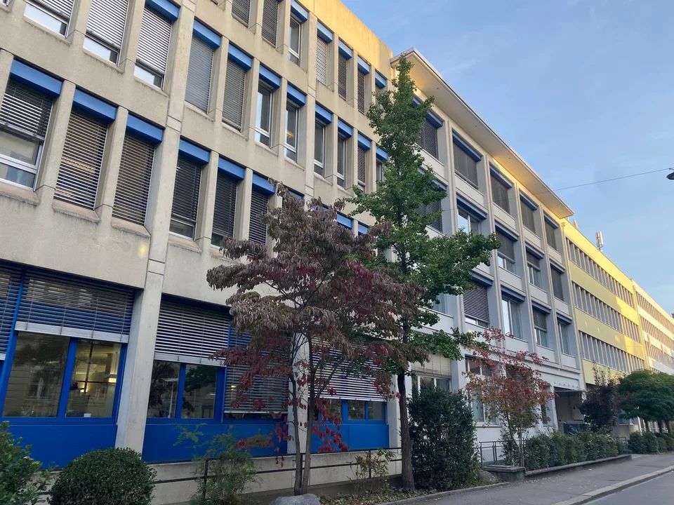 Vielseitiger Lager- und Gewerberaum im Untergeschoss - Bern Hallerstrasse