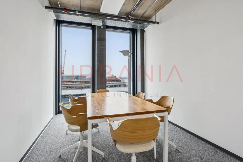 PONT-ROUGE- BEAUX BUREAUX AMENAGES DE 230 M2