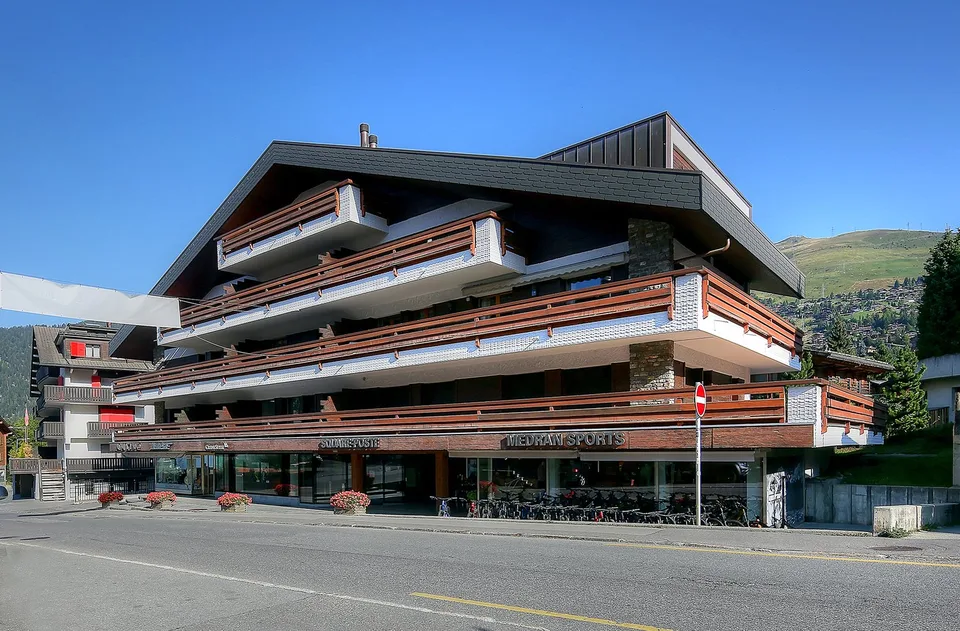 Surface commerciale et bureaux au centre ville