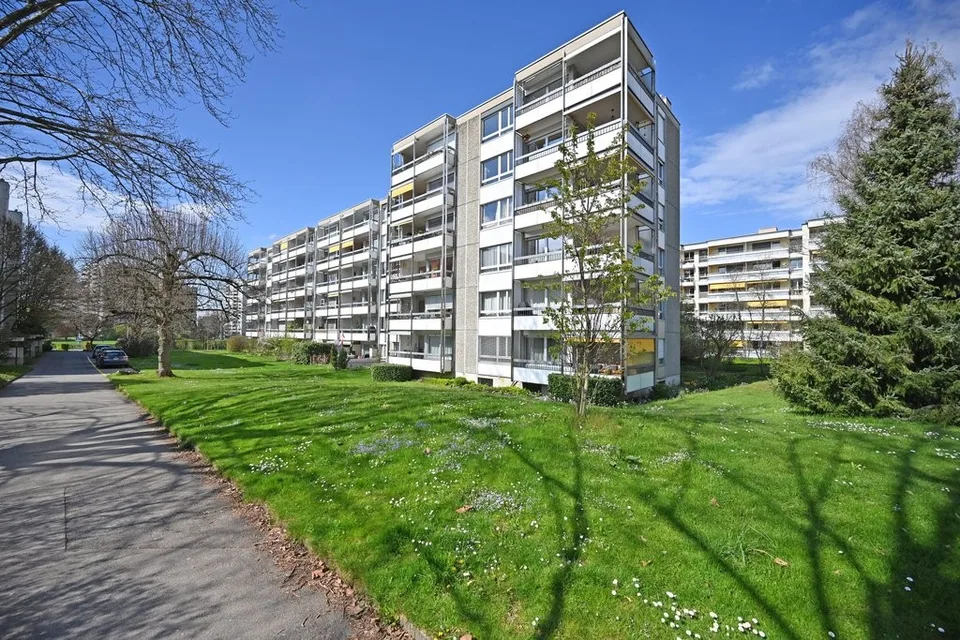 EINSTELLHALLENPLATZ IN GÜMLIGEN ZU VERMIETEN