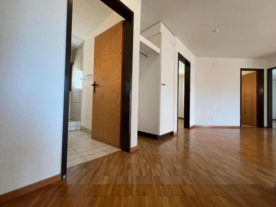 Schöne Familienwohnung mit Balkon + 2 Bädern