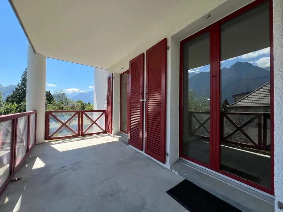 Schöne Familienwohnung mit Balkon + 2 Bädern