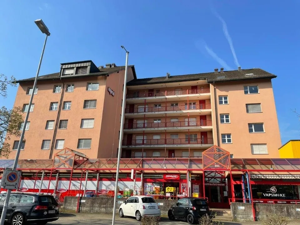 Gewerbe/Ladenfläche mit Schaufenster an bester Lage in Bremgarten