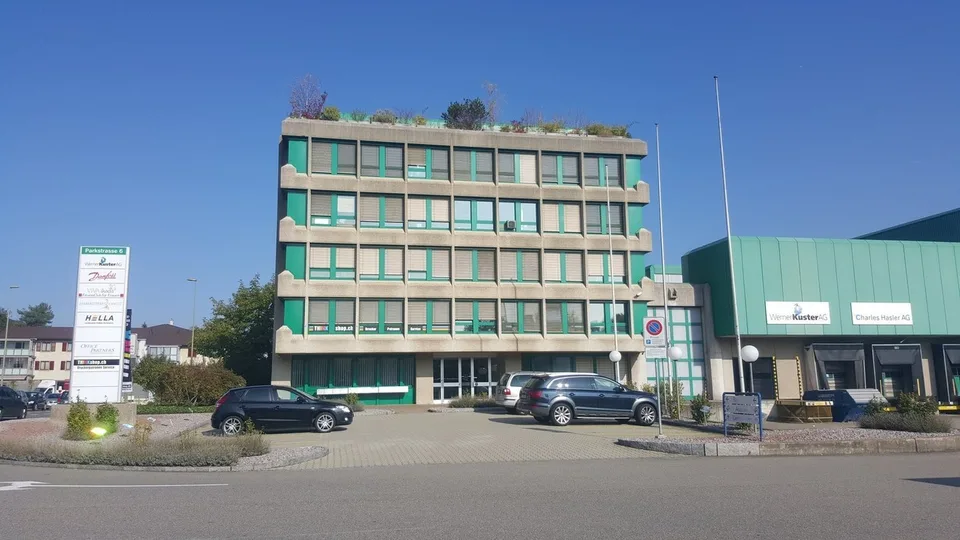 Diverse Einstellplätze zu vermieten