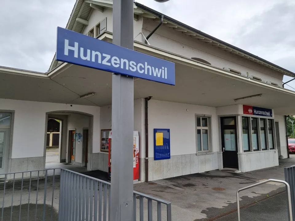 Direkt am Bahnhof Hunzenschwil – flexible Gewerbefläche an Toplage