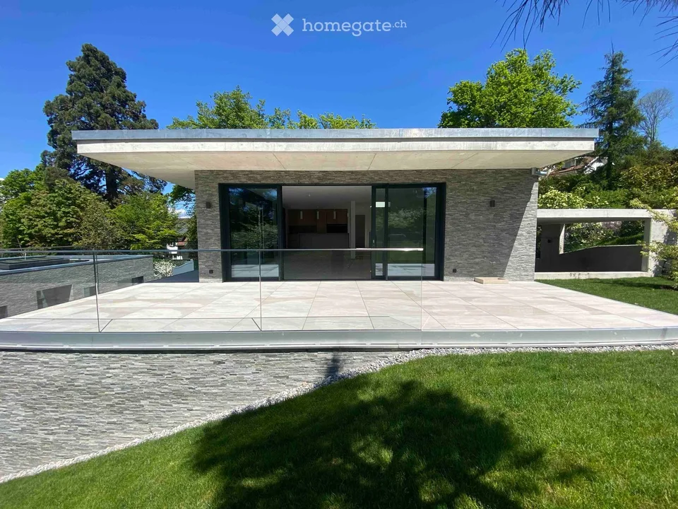 VILLA CONTEMPORAINE TERRASSEE - VUE LAC A DEUX PAS DE LA PLAGE