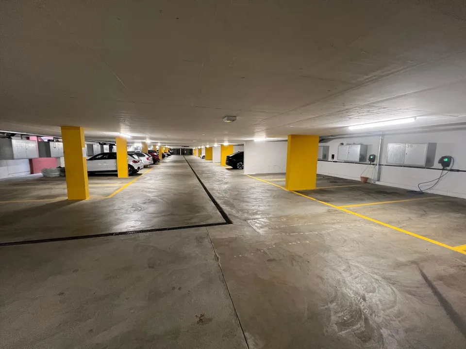 Einstellplätze zu vermieten in "Garden City"