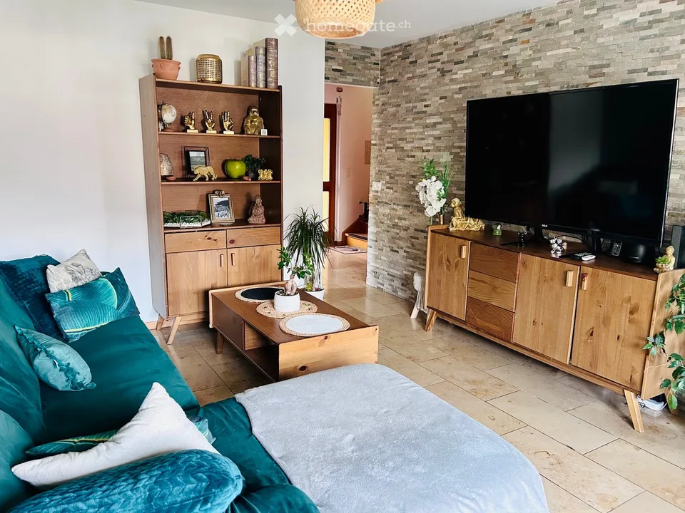 Mietvertrag zu übergeben für diese wunderschöne 5.5-Zimmer-Wohnung in idealer Lage