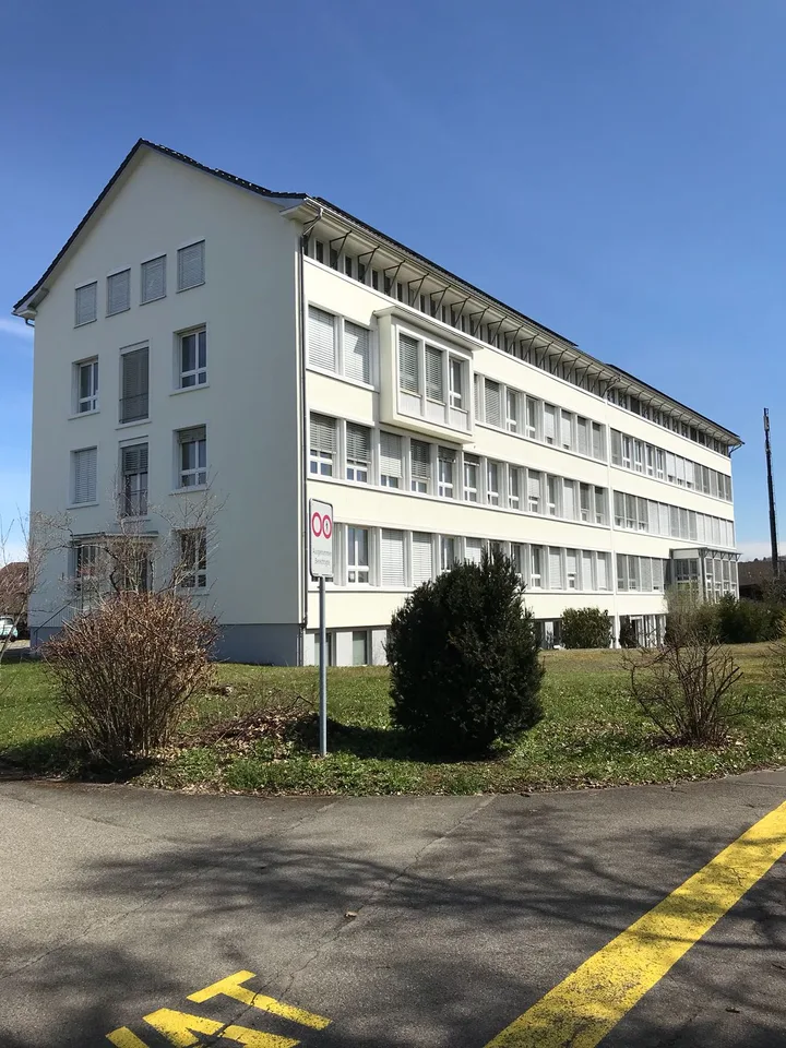 Heller Büroraum an ruhiger Lage!