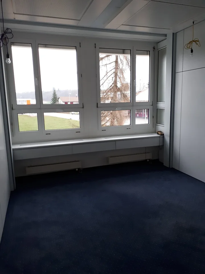 Heller Büroraum an ruhiger Lage!