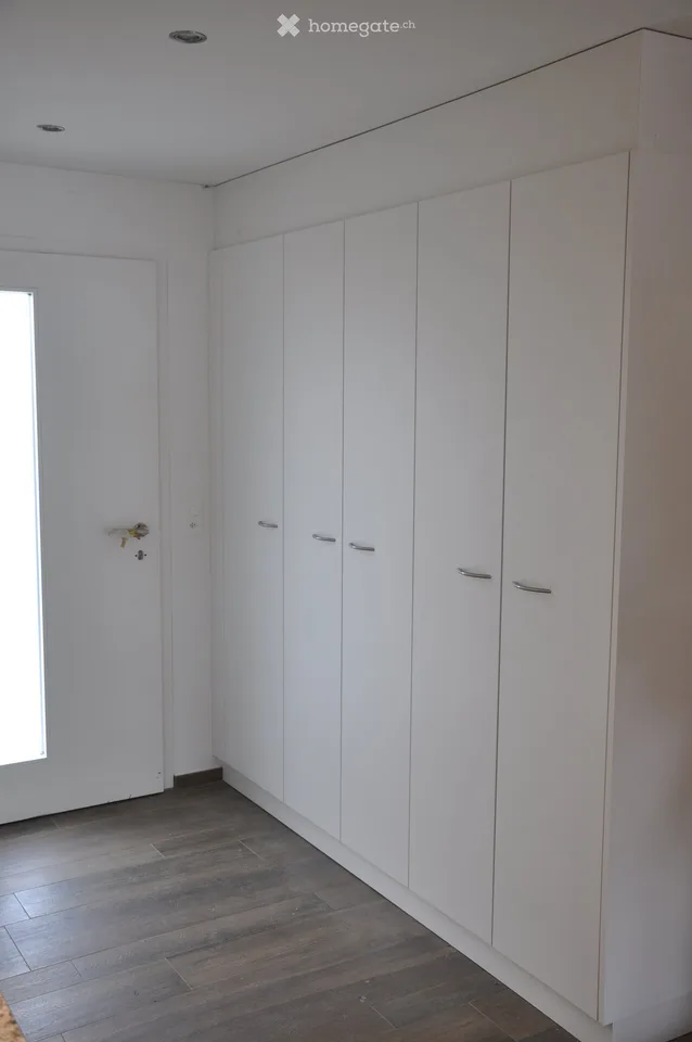 Appartamento di prima classe, ultra-moderno di 2,5 locali con terrazza soleggiata (senza giardino)