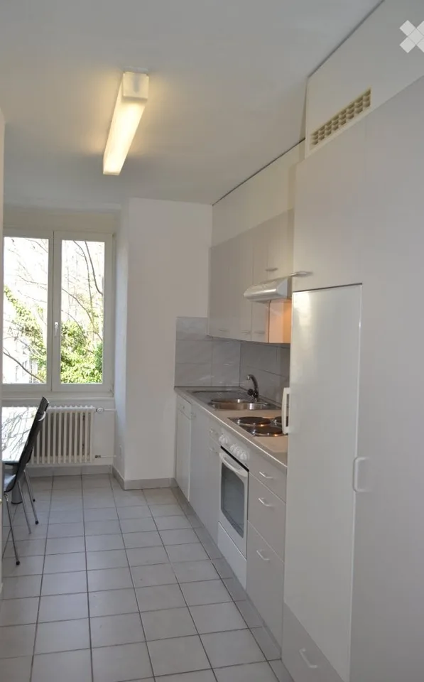Very large furnished shared room with double bed near public transport