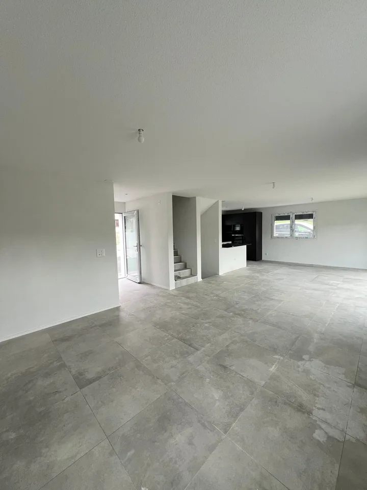 Letzte verfügbare Villa in Chénens – Neue 5.5-Zimmer-Villa mit ausgebautem Dachgeschoss