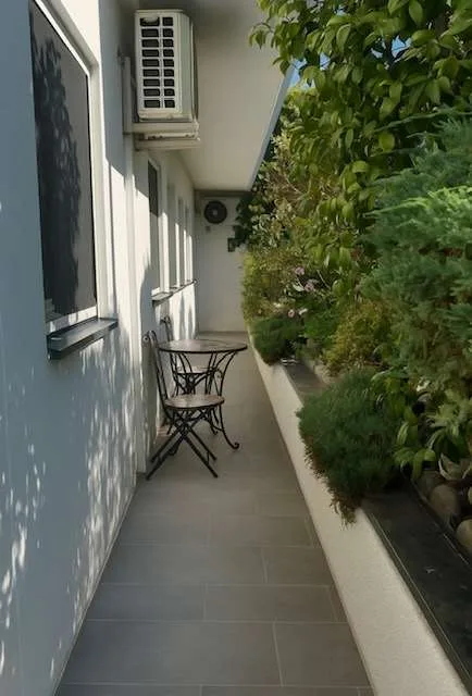 Büro mit Prestige mit Garten und Terrasse in eleganter Residenz – Foto 8 von 8
