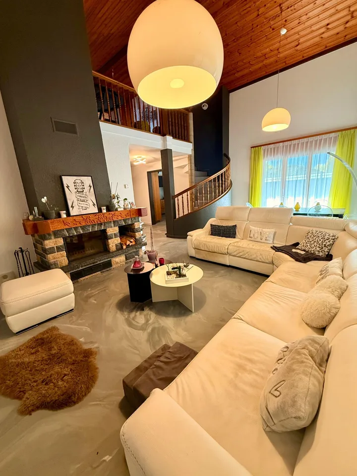 MAGNIFICA VILLA ristrutturata con terreno a FULLY – foto 15 di 25