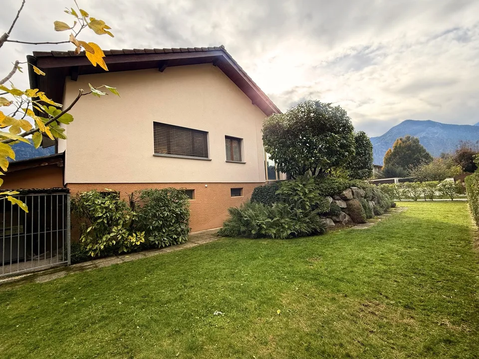 MAGNIFICA VILLA ristrutturata con terreno a FULLY