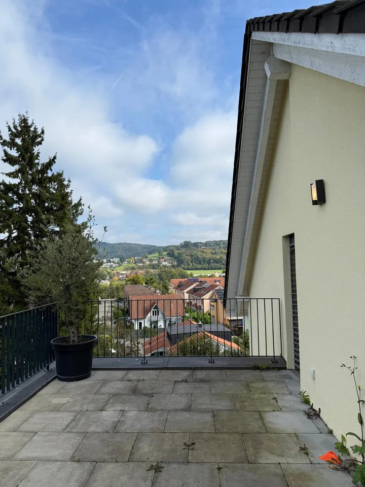 Exklusives Einfamilienhaus mit Einliegerwohnung an ruhiger Hanglange. – Foto 26 von 30