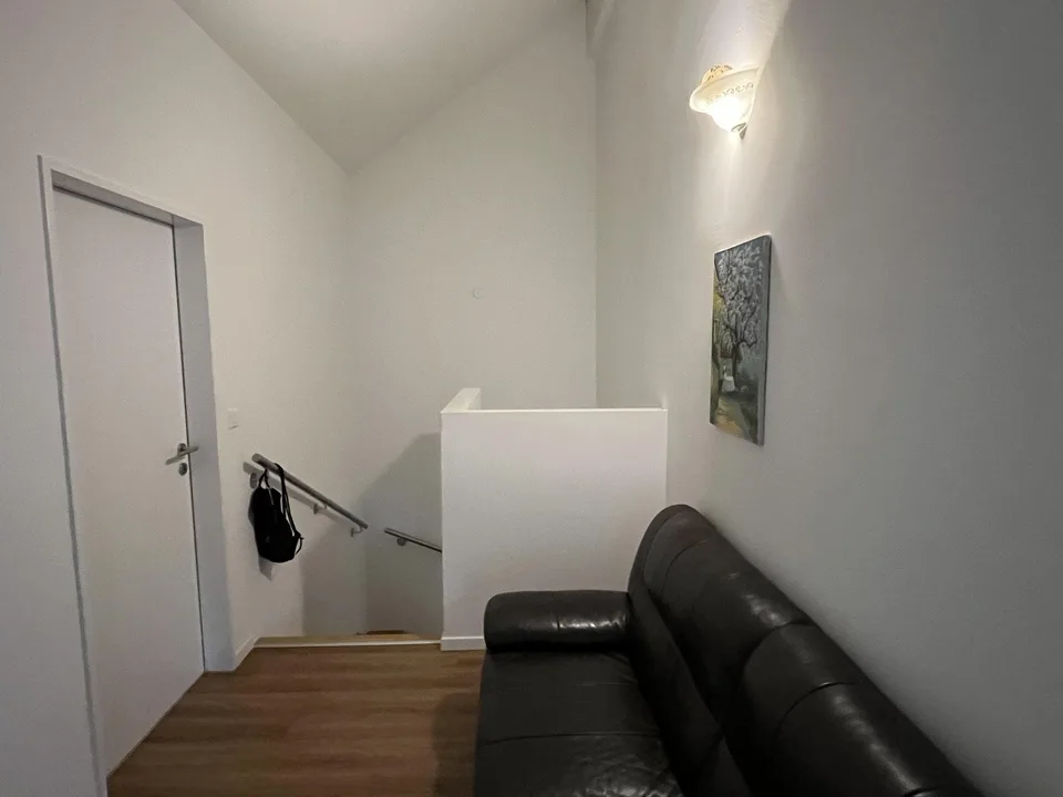 Exklusives Einfamilienhaus mit Einliegerwohnung an ruhiger Hanglange. – Foto 16 von 30