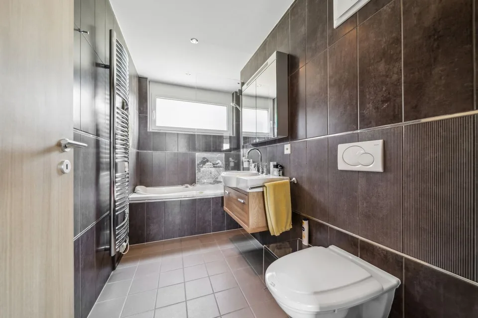 Appartamento di 5.5 locali con vista lago e sauna privata – foto 9 di 13